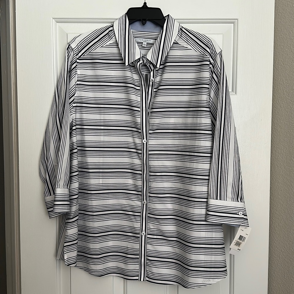 FoxCroft woman’s Navy Button Down 16W New